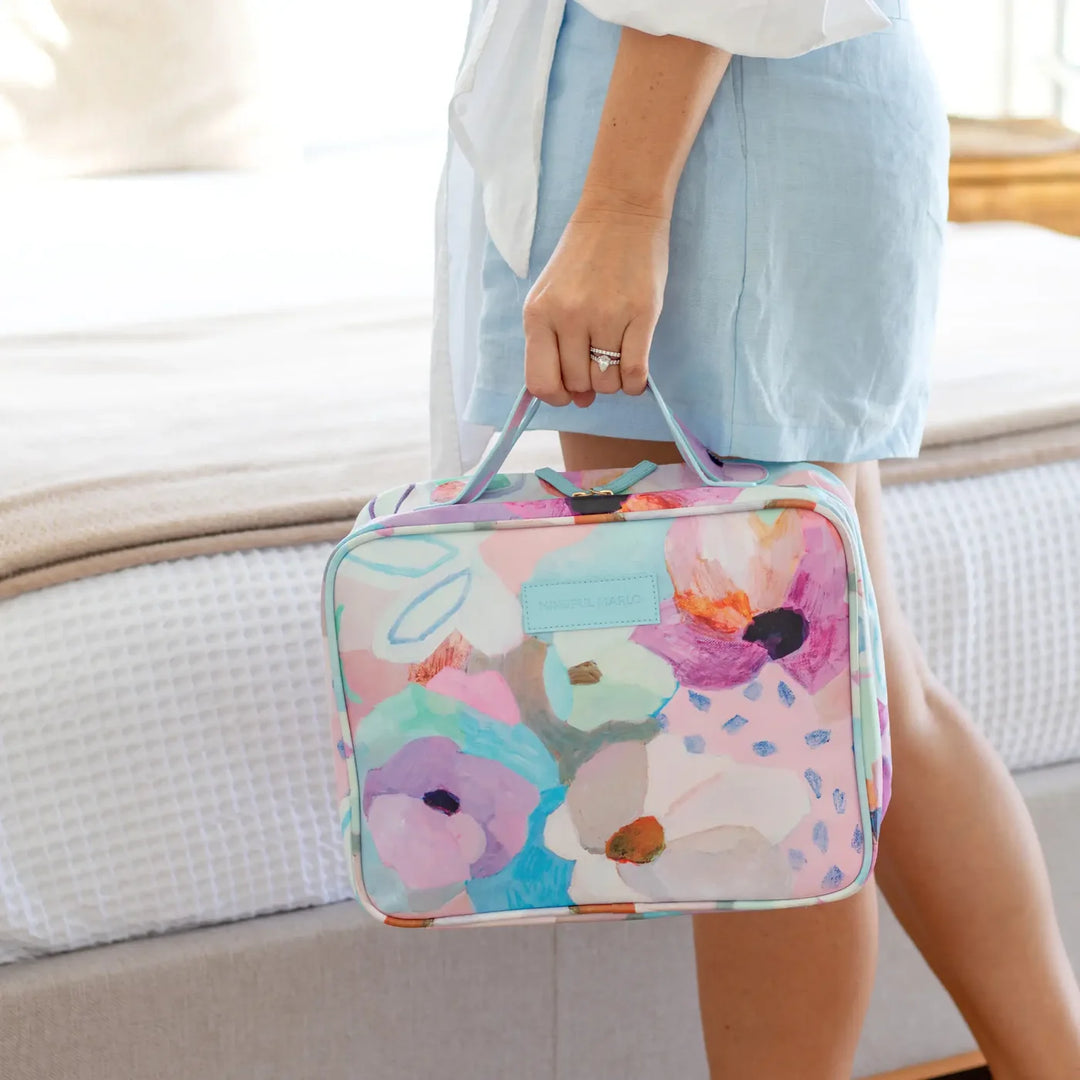 Mindful Marlo Hanging Toiletry Bag